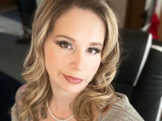 MILF Hottyhousewife18