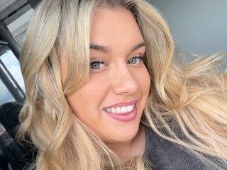 MILF MelodyxxUK