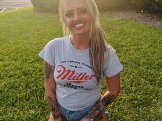 MILF Beachblondie7413