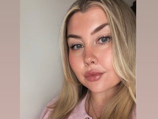 MILF PeachyPolUK