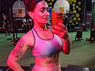MILF Andredomi